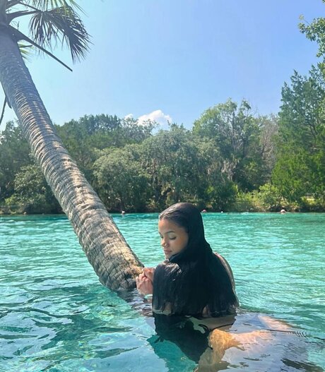 bent over pussy onlyfans pretty pic