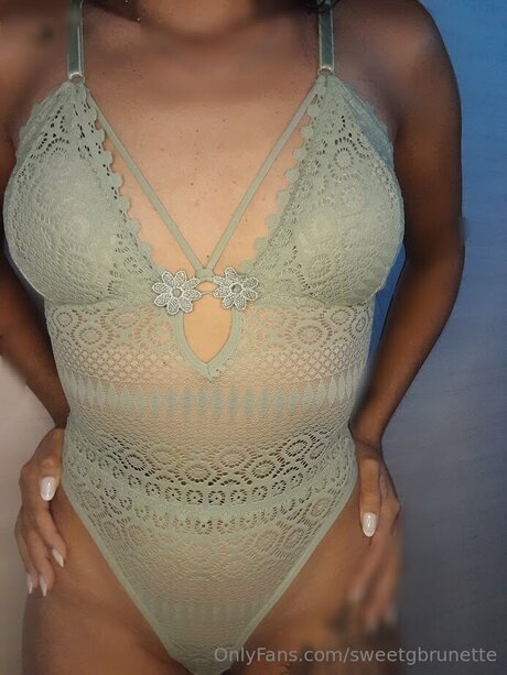 Sweetgbrunette hd model pictures