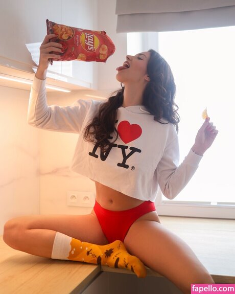 Excinderella naked model photo