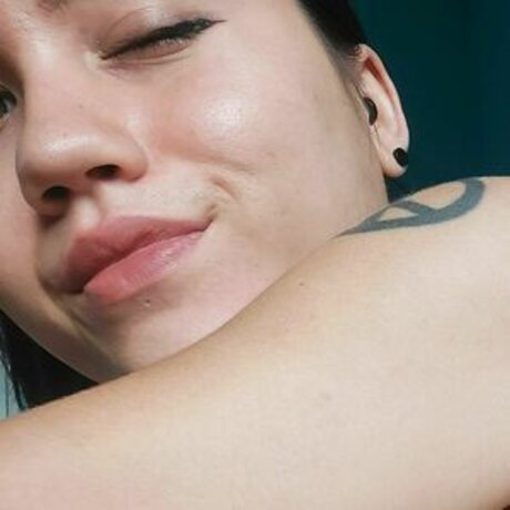 Nadanessah exclusive actress pictures