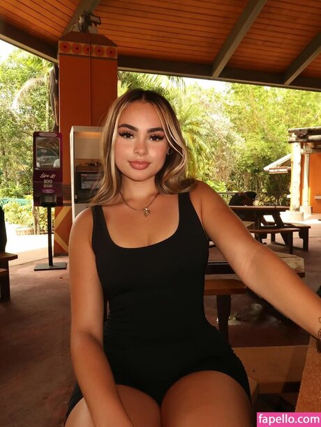 Anabelladiaz naked star image