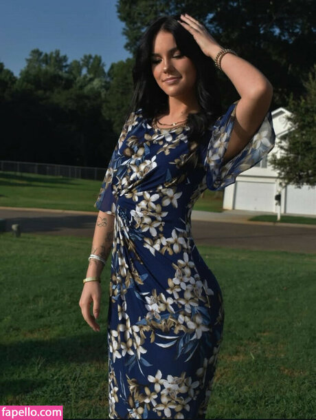 Chelll bro model sex pic