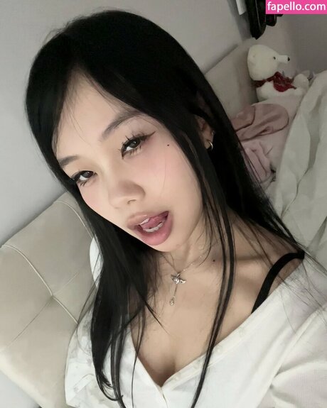 iloveukitty_ exclusive model images