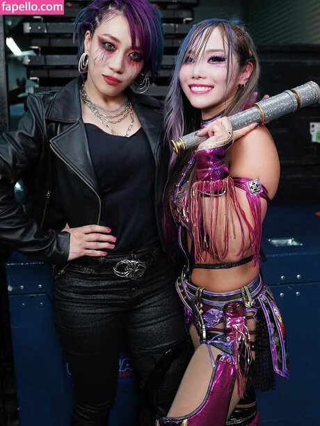 Asuka WWE star adult pics