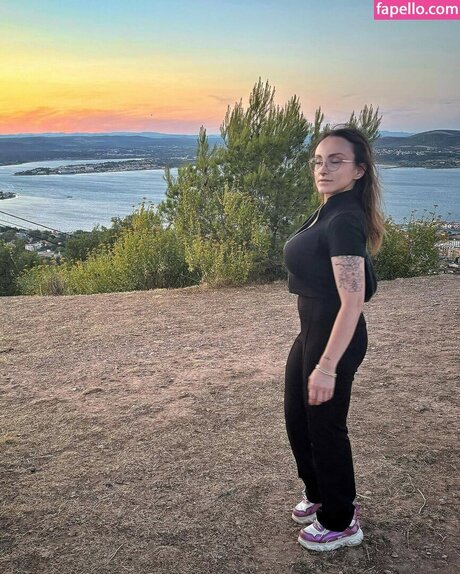 blonde secretary onlyfans nice photos