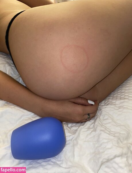 Marla Fay model art galleries