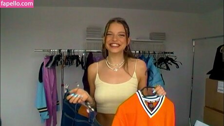 curvy milf onlyfans pornographic pictures