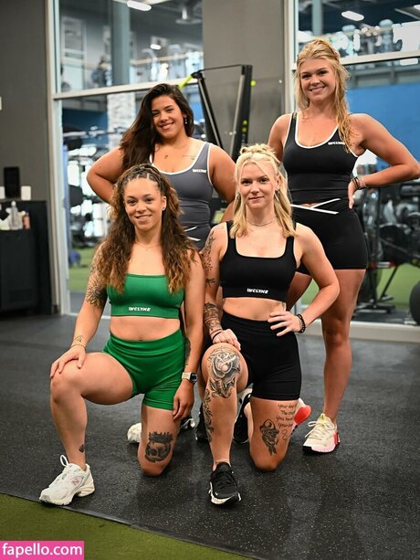 Duyein Martinez adult model galleries