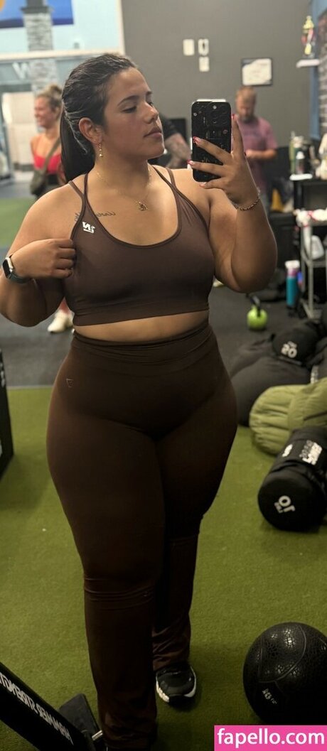 Duyein Martinez model pretty gallery