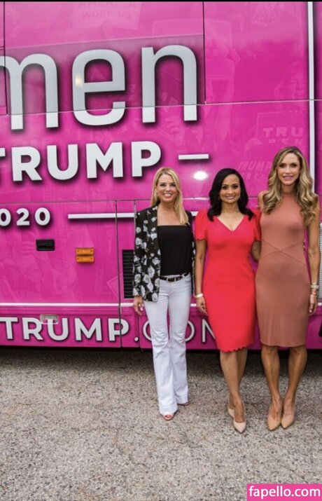 Pam Bondi top model pic