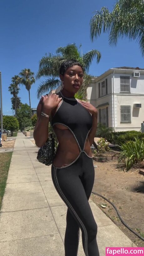 Jordanne Deveaux star nudes picture