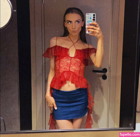 Natascha Summers hot model photo