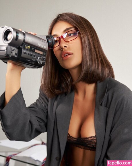 Defendi Diana pretty actress pic