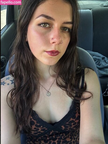 Lily Winters model pornographic pics