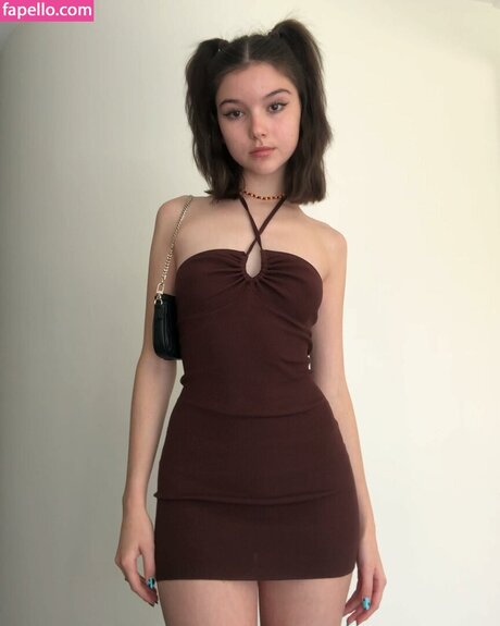 Newinsight erotic actress photo