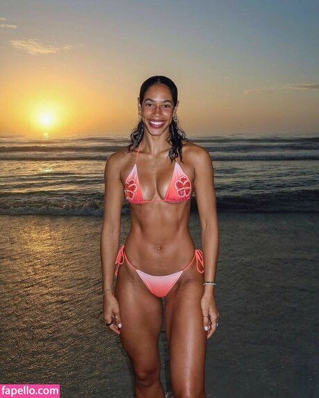 Savannah Pesante exclusive pornstar images