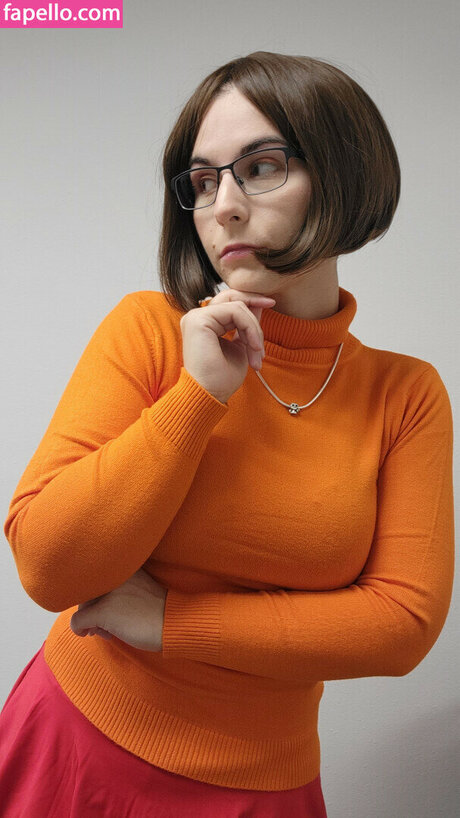 Allylotl model erotic img