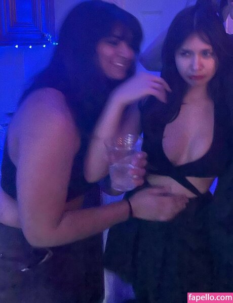 Anika Vishwanath hot actress picture