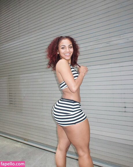 Avi babyyy star top pics