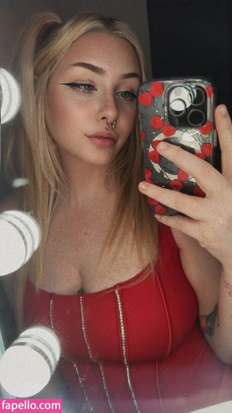 Kassmeinthepits sexy star pic