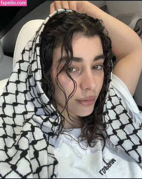 ayaattt beautiful model image