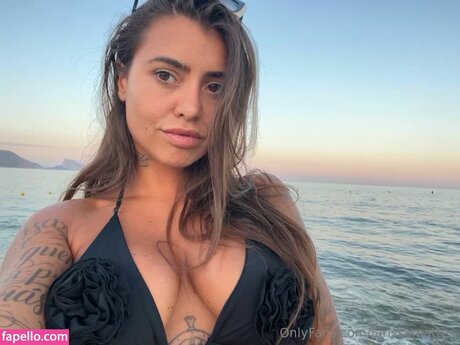 larimattes beautiful actress pictures