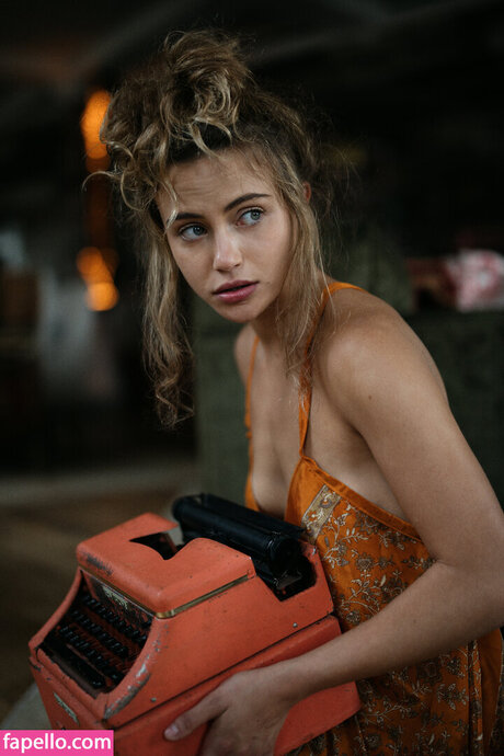 Charlotte Mckee star pornographic picture