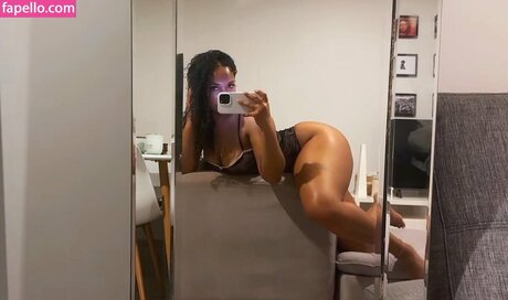 Melanadavids sexy model pics