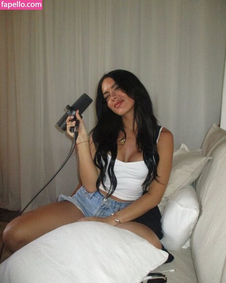 Kaeyra model sexy gallery