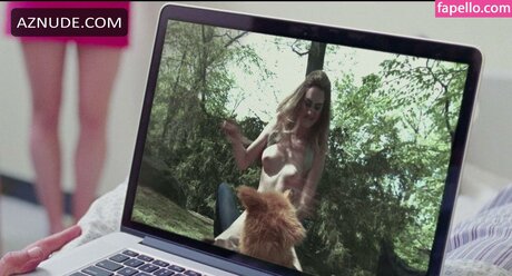 Grace Van Patten beautiful model image