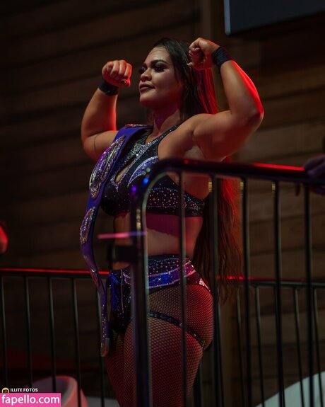 Nikki Blackheart erotic pornstar pictures