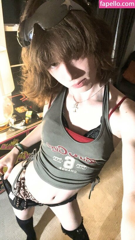 weirdrandomguy5 model picture