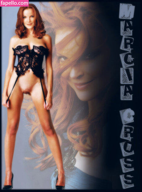 Marcia Cross star sexy images