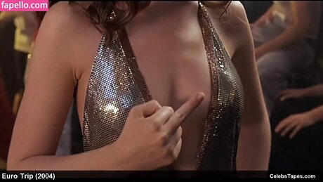 Lucy Skrr nudes model gallery