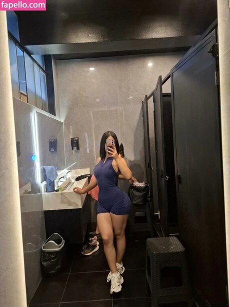 mlx9496 nice model photo