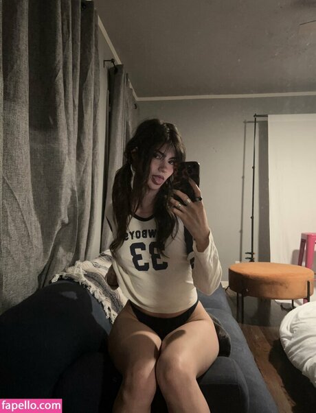 RawrReeXD pornographic actress image