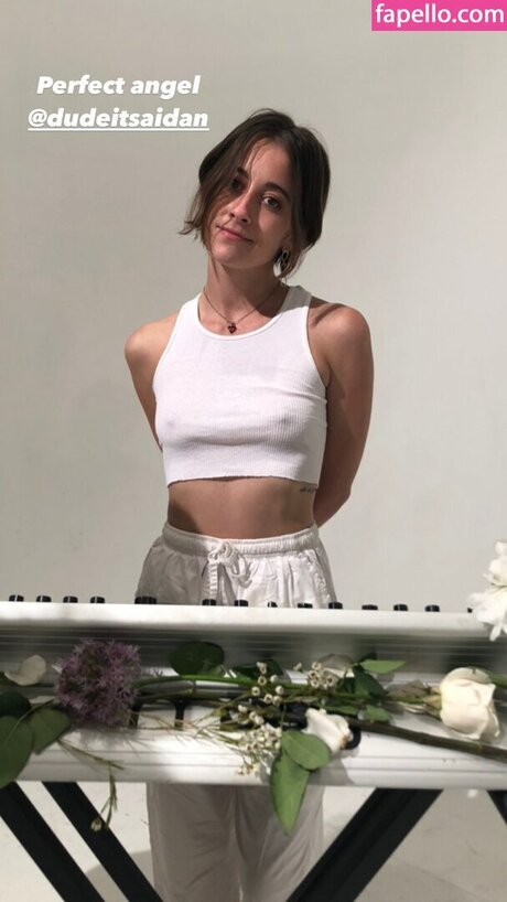 Aidan Noell pretty pornstar pictures