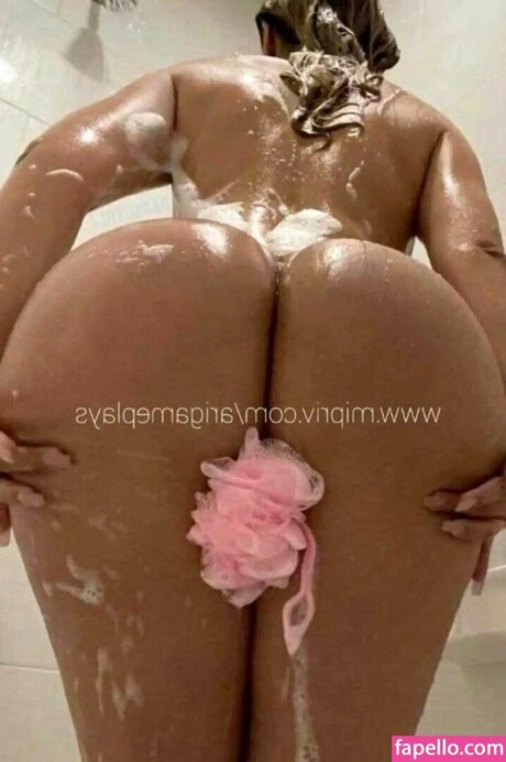 Arigame Play nude actress gallery