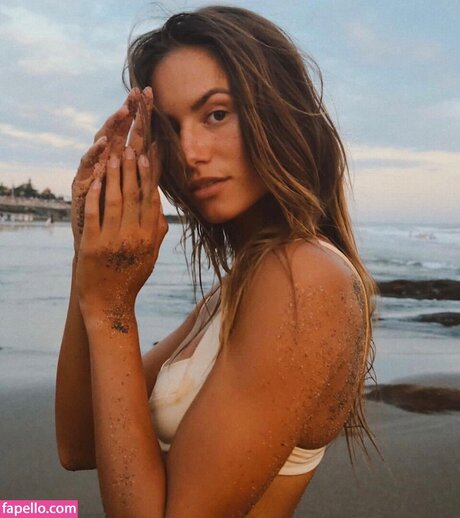 Lauren Sophie Messack hd model picture