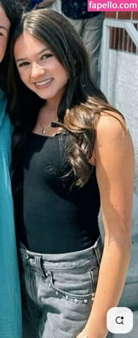 Cailey Fleming perfect model picture