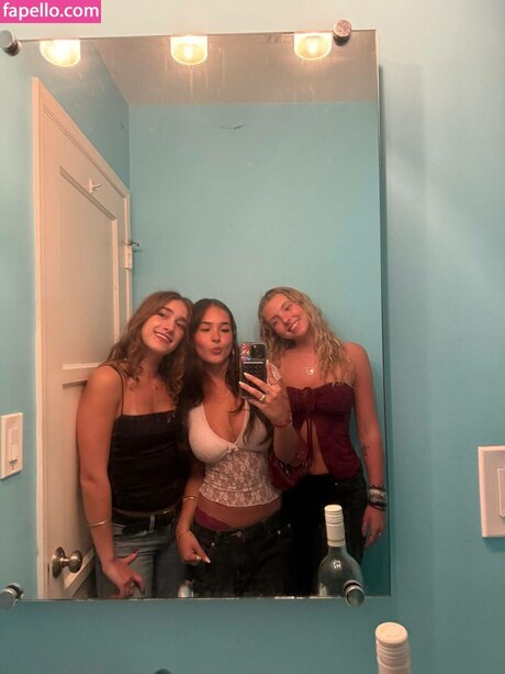 Camilla Marini model top image