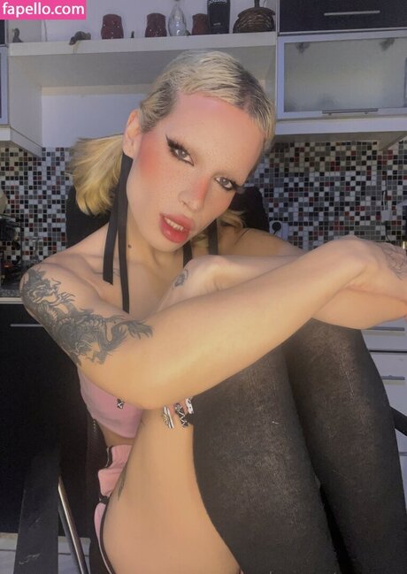 Nikkita Slayer TS porn actress pics