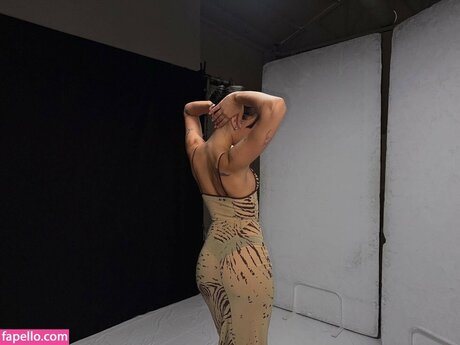 frida reed model best pic