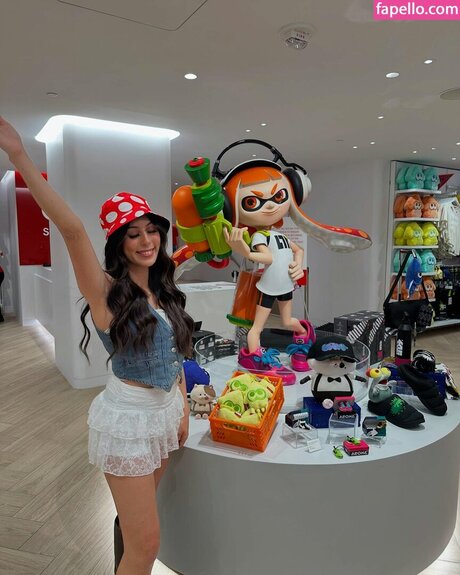 mcd00dle sexy model pictures