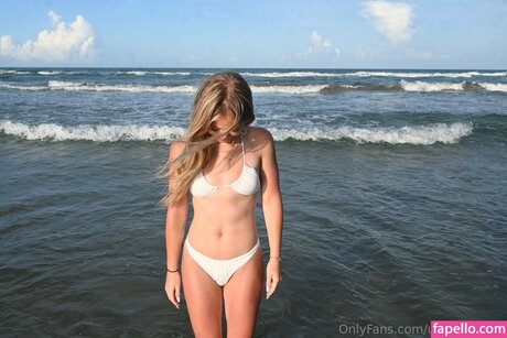 harlowellis model sexy images