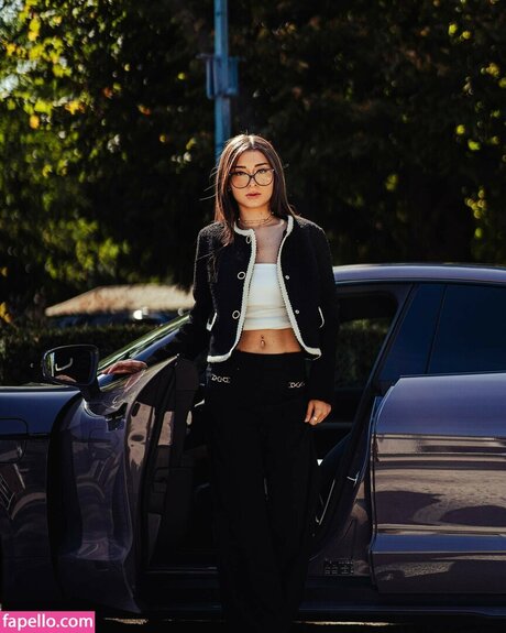 helydiaa naked star img