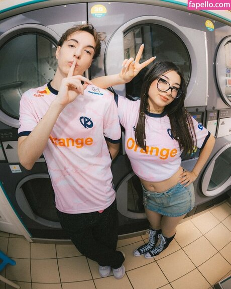 helydiaa erotic pornstar gallery