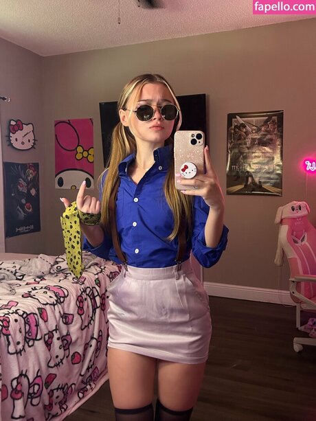 gloryhole princess onlyfans beautiful naked picture