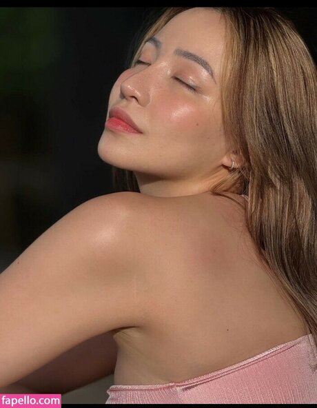 Kim Luz model exclusive images