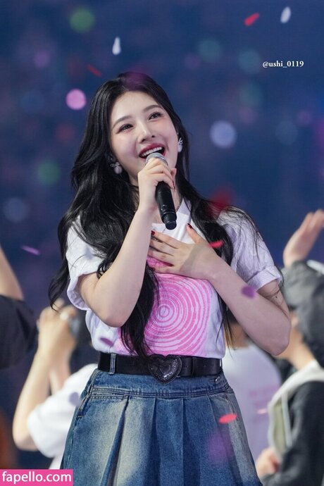 Park Soo young star pornographic images